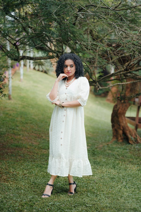 Robe longue blanche : impact sur la mode contemporaine